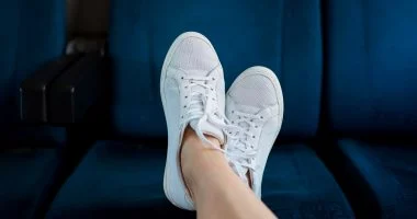 قبل التخلص من حذائك المفضل.. 9 أفكار مبتكرة لإصلاحه أو إعادة تدويره