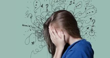 عادات يومية تزيد من القلق.. إزاى تحافظ على صحتك النفسية