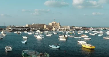 من النبى دانيال إلى محطة الرمل.. 7 أماكن تحتفظ بذاكرة الإسكندرية القديمة