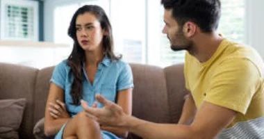 هل شريك حياتك غير سعيد؟.. 10 إشارات صامتة تكشف الحقيقة