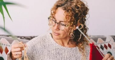 7 هوايات قديمة تحافظ على سلامك النفسى.. أبرزها الكروشيه