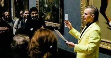 قصائد بين لوحات عمرها 500 عام.. كيف تحول متحف فى لندن إلى ديوان شعر