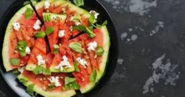 طريقة عمل 3 أطباق منعشة من بطيخة واحدة.. استغلى الموسم