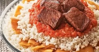 طريقة عمل الفتة المصرية على أصولها.. لو لسه سنة أولى مطبخ