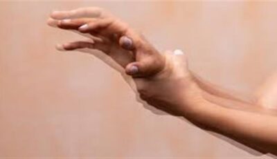 لماذا تحدث رعشة اليدين؟.. أسباب غير متوقعة