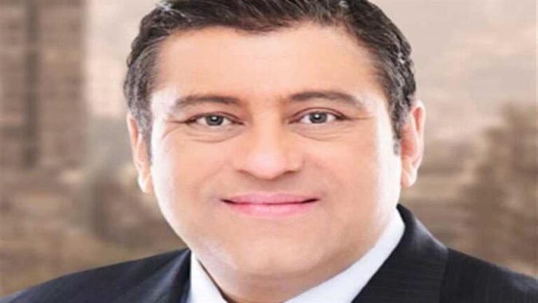 معتز الدمرداش: كريمة مختار بدأت من الإذاعة واسمها الفني جاء من رسالة مستمعة