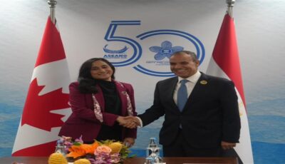 وزير الخارجية يبحث مع نظيرته الكندية سبل تعزيز العلاقات بين البلدين