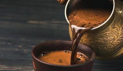 ماذا يحدث لجسمك عند شرب القهوة على الريق يوميا؟.. أفضل وقت لتناولها