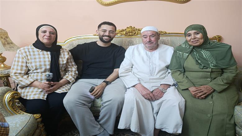 والدة الرابع على الجمهورية علمي رياضة بالثانوية العامة: تحملت مسؤولية تربيته حتى حقق حلمه