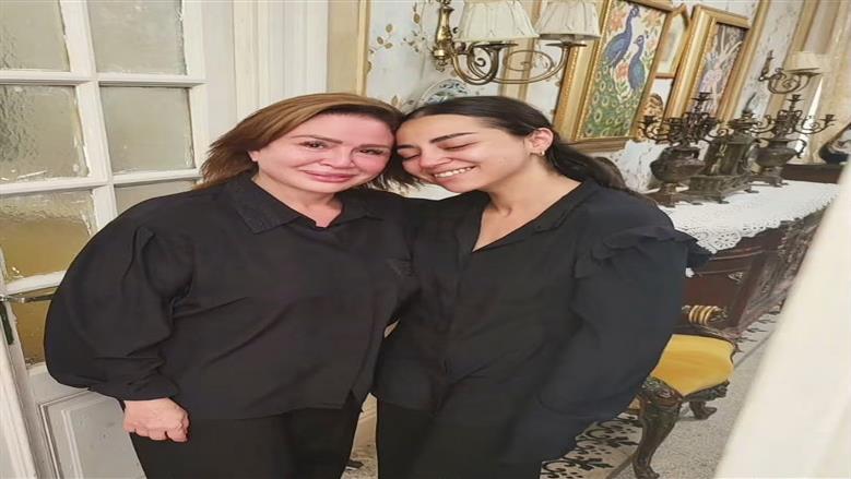 إلهام شاهين تكشف عن كواليس مشهد مؤثر من فيلم حين يكتب الحب برفقة ابنة شقيقتها