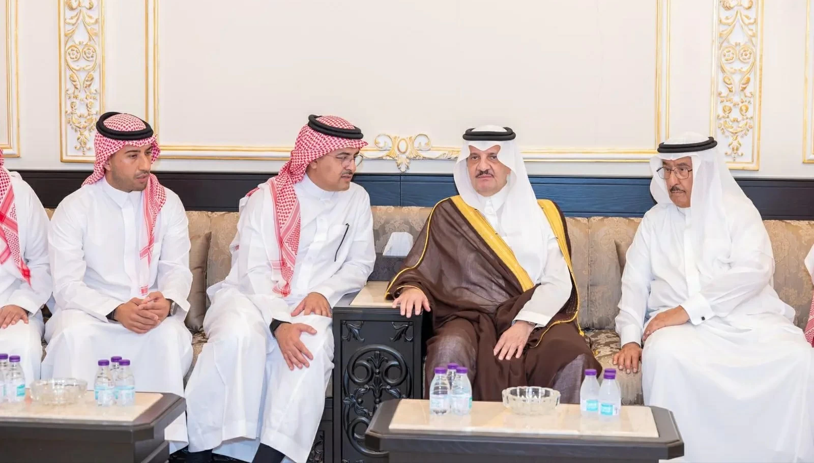 أمير المنطقة الشرقية يقدم التعازي لأسرة الضبيب – أخبار السعودية
