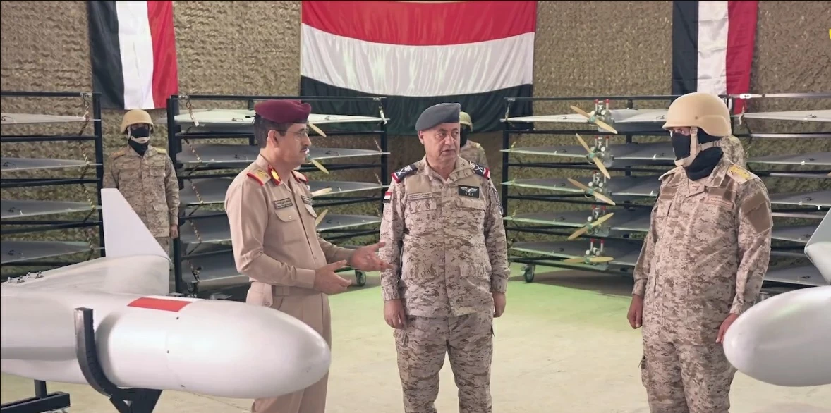 وزير الدفاع اليمني يطلق مسيّرتَي «عيبان» و«نقم» لقهر الحوثي وإنهاء الانقلاب – أخبار السعودية