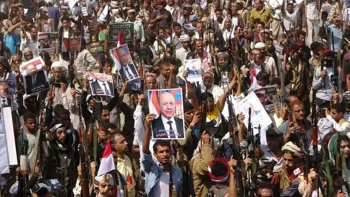 في حشود شعبية مليونية في تعز.. اليمنيون يؤيدون قرار الشرعية واستعادة الدولة – أخبار السعودية