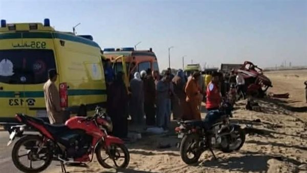إصابة 4 أشخاص في انقلاب سيارة ملاكي جنوب كمين الصفا بالمنيا