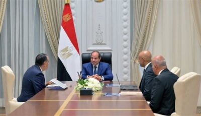 تطوير المنظومة التعليمية: السيسي يقود جهود تحديث المناهج وأساليب التدريس.. والتوسع في إنشاء المدارس وتعزيز التحول الرقمي.. وربط العملية التعليمية باحتياجات الاقتصاد الوطني وسوق العمل المحلي والدولي