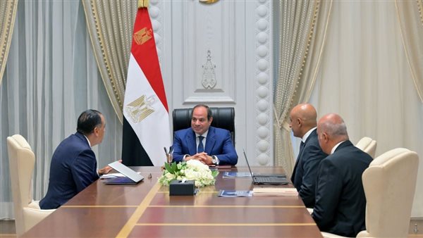 تطوير المنظومة التعليمية: السيسي يقود جهود تحديث المناهج وأساليب التدريس.. والتوسع في إنشاء المدارس وتعزيز التحول الرقمي.. وربط العملية التعليمية باحتياجات الاقتصاد الوطني وسوق العمل المحلي والدولي
