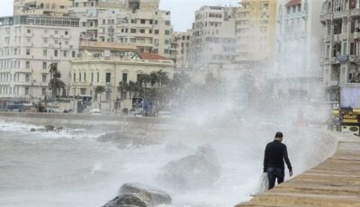 الأرصاد تحذر من ارتفاع الأمواج على 5 شواطئ غدا الأحد