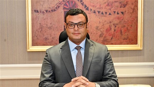 أول رد من الإسكان على رفع صورة الشربيني من ممر الوزراء