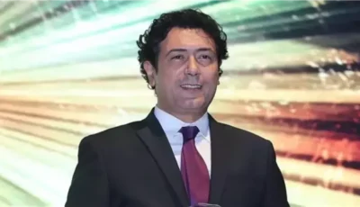أحمد وفيق: تكريمي بالقومي للمسرح أعاد شغفي للعودة لأبو الفنون (فيديو)
