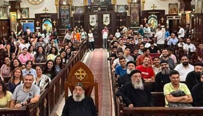 الأنبا رافائيل يترأس لقاء لجنة الشباب الجامعي بكنائس وسط القاهرة