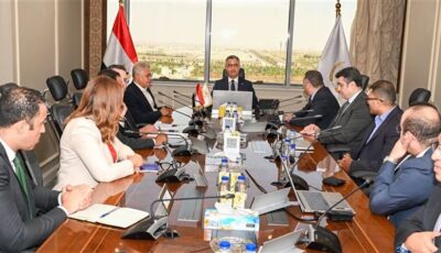 وزير التموين يبحث مع “أورانج” الدفع الإلكتروني والتسويق الذكي بمشروع “كاري أون”