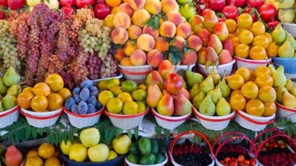 أسعار الفاكهة اليوم، العنب يقفز إلى 50 جنيها “جملة” وانخفاض جديد في الجوافة