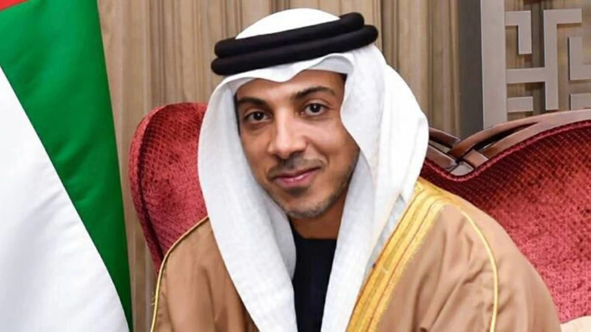 منصور بن زايد يهنئ آندي بيرنهام بتوليه رئاسة وزراء بريطانيا