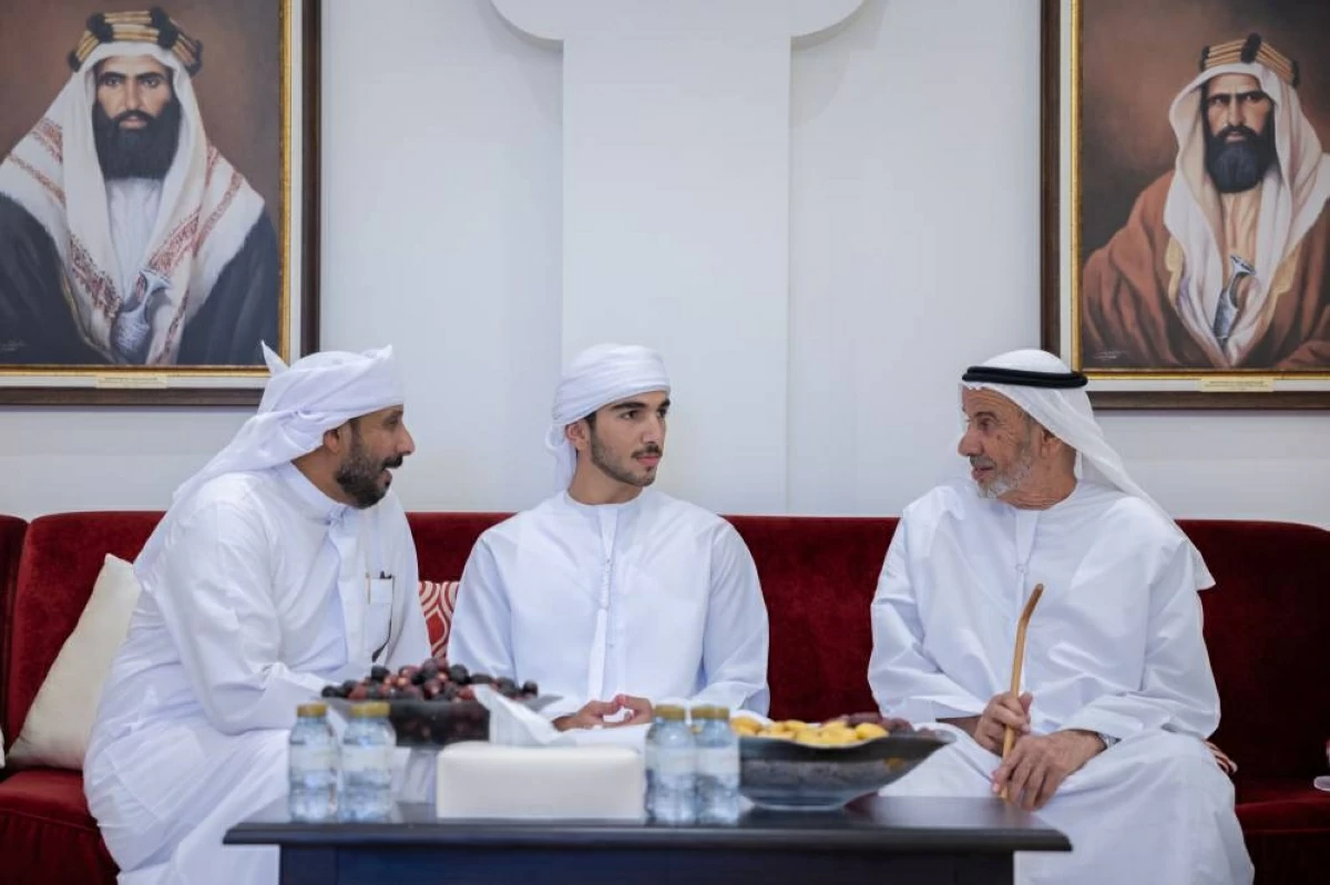 محمد بن راشد بن محمد يعزي بوفاة الطفل حمدان العميمي