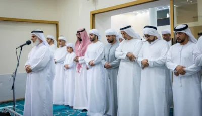 عبدالعزيز بن حميد يؤدي صلاة الجنازة على سعيد النعيمي