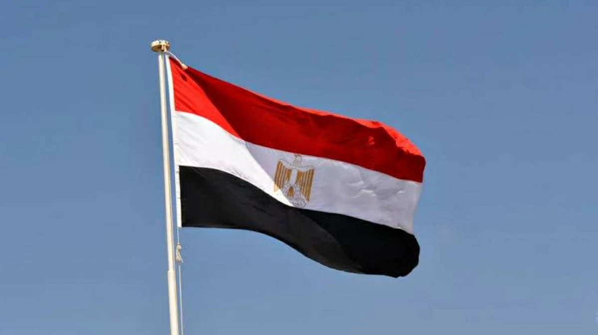 مصر: طائرة مسيّرة وراء حريق السفينتين في ميناء دمياط