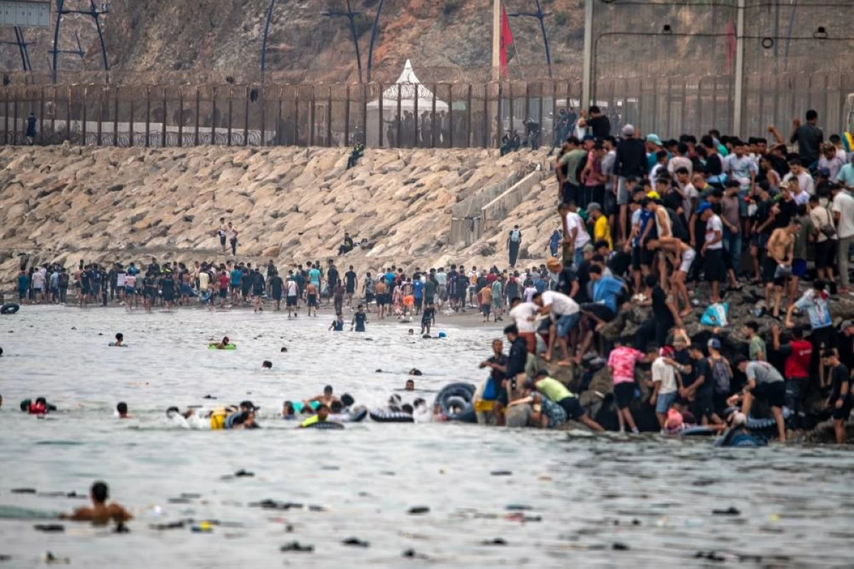 إسبانيا: 37500 مهاجر مغربي عادوا أدراجهم من سبتة