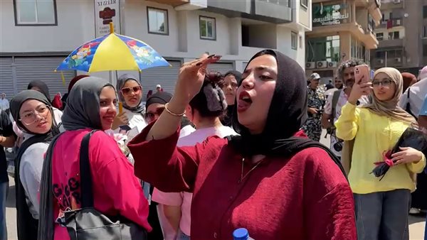 بالزغاريد، فتاة تحتفل بانتهاء امتحانات الثانوية على طريقتها الخاصة بالجيزة (فيديو)