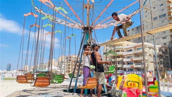 إزالة ألعاب خطرة لـ”ملاهي” مخالفة على شاطئ النخيل بالإسكندرية