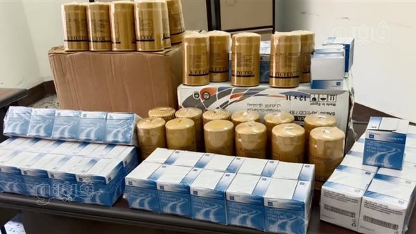 تموين بورسعيد: ضبط قطع غيار سيارات مجهولة المصدر في محل بمنطقة حرفيين الزهور (صور)