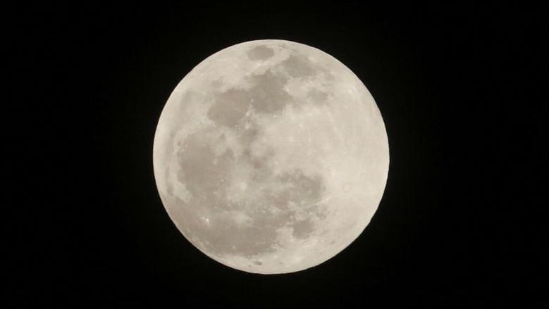 دعاء خسوف القمر الليلة في مصر.. يبدأ حدوثه في الساعة الرابعة فجرا