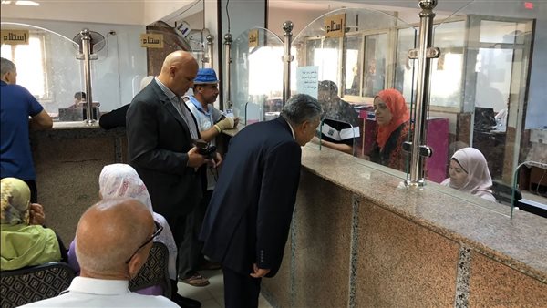 محافظ الدقهلية في جولة مفاجئة داخل ديوان مركز أجا لمتابعة الخدمات المقدمة للمواطنين