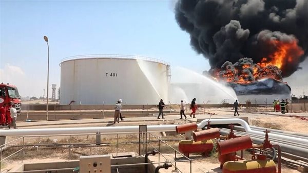 فريق من مكتب النائب العام الليبي يبدأ التحقيق في استهداف مصفاة الزاوية النفطية بالمسيرات