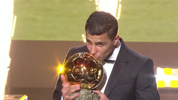بفضل الكرة الذهبية، رودري يعيد برشلونة لحدث استثنائي تاريخي