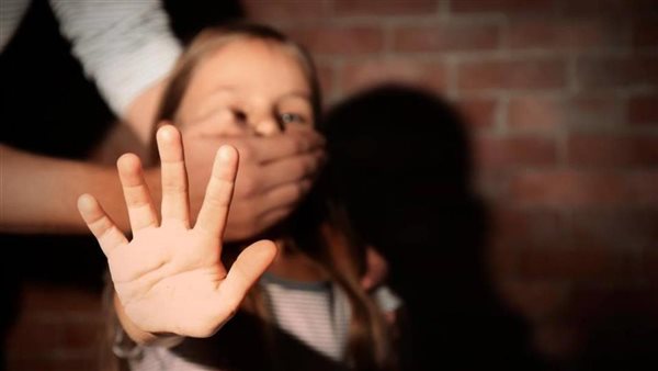 القبض على نجل مالك سوبر ماركت في الأقصر بتهمة الاعتداء على طفلة 5 سنوات
