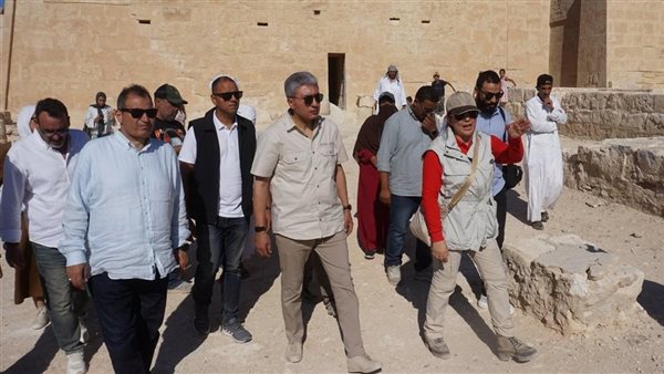 وزير السياحة يتفقد موقع تابوزيريس ماجنا الأثري