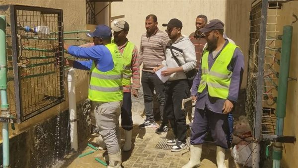 حملات لتحصيل مديونيات المياه وضبط الوصلات المخالفة بمدينة بدر
