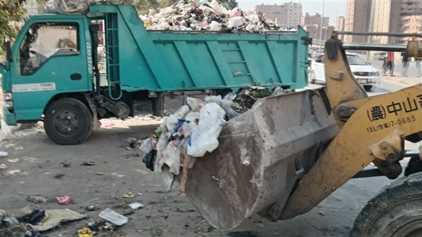 المحافظ في الشارع، قرارات فورية ضد البناء المخالف ومخازن الفرز وحرق القمامة بالجيزة