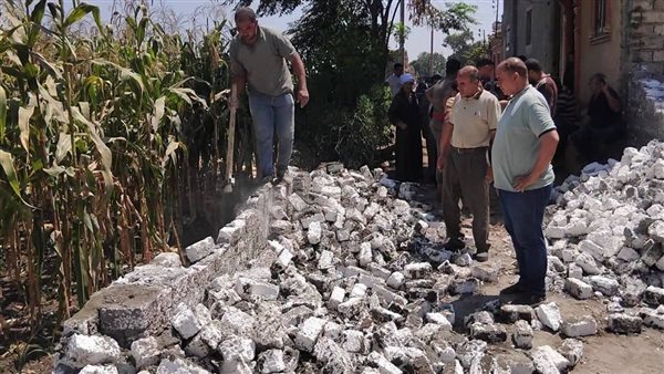 محافظ الدقهلية يشدد على إزالة مخالفات البناء بمراكز ميت غمر والسنبلاوين