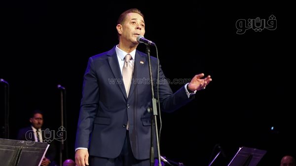 اليوم، مدحت صالح ونسمة عبد العزيز مع عمرو سليم في ختام فعاليات القلعة 34