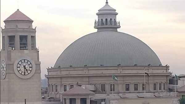 رئيس جامعة القاهرة يوجه بسرعة حسم مشكلة طالب كلية الصيدلة بما يحفظ حقوقه ومستقبله الدراسي