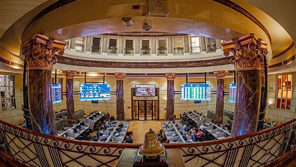 أخبار الاقتصاد اليوم: انخفاض سعر الذرة وارتفاع الردة والزيت وقفزة في الفراخ البلدي.. تمديد برنامج «رد الأعباء التصديرية» حتى نهاية ديسمبر.. البورصة تخسر 3 مليارات جنيه