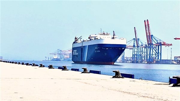 استقبال مينائى شرق وغرب بورسعيد سفينتي دحرجة سيارات خلال 48 ساعة