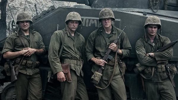 قصة حقيقية عن كرة القدم والحرب العالمية الثانية، نتفليكس تكشف الصور الأولى من فيلم «The Mosquito Bowl»