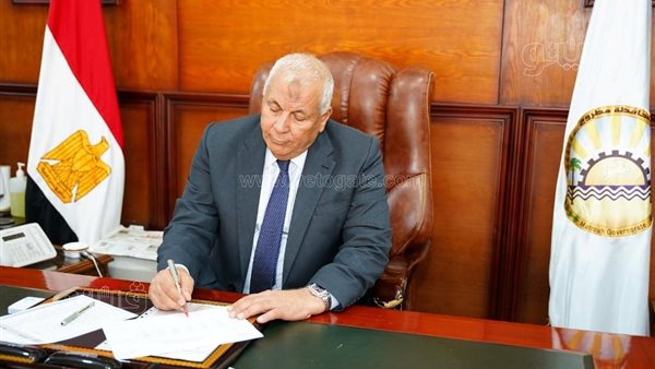 محافظ مطروح يعتمد تنسيق القبول بالمرحلة الثالثة للصف الأول الثانوي العام