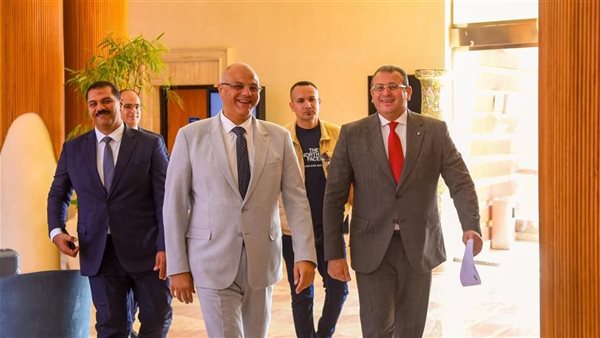 محافظ الإسكندرية يشهد فعاليات ورشة «جعل المدن قادرة على الصمود 2030»